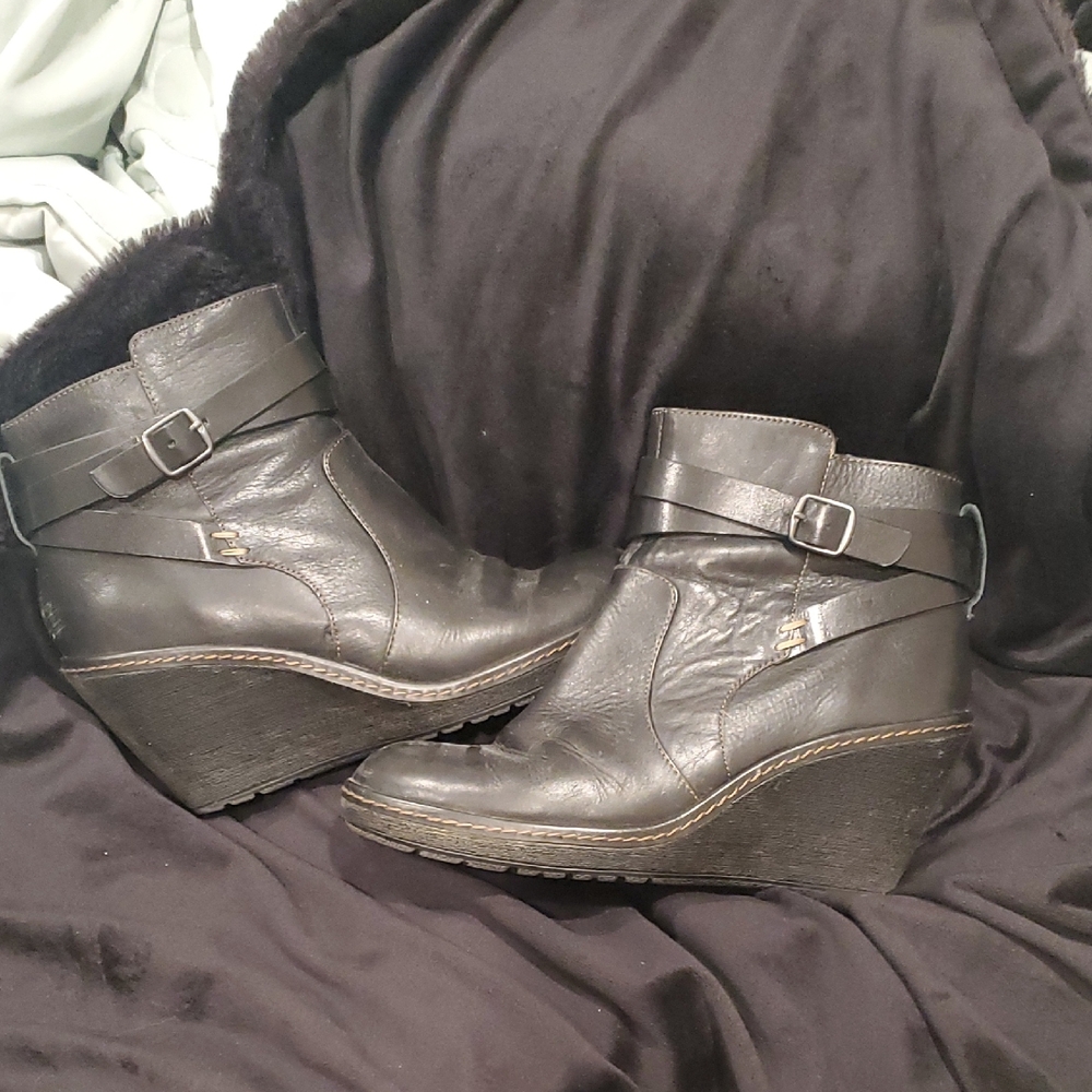 Sofft Black Leather Wedge Ankle Boots with Buckle Detail